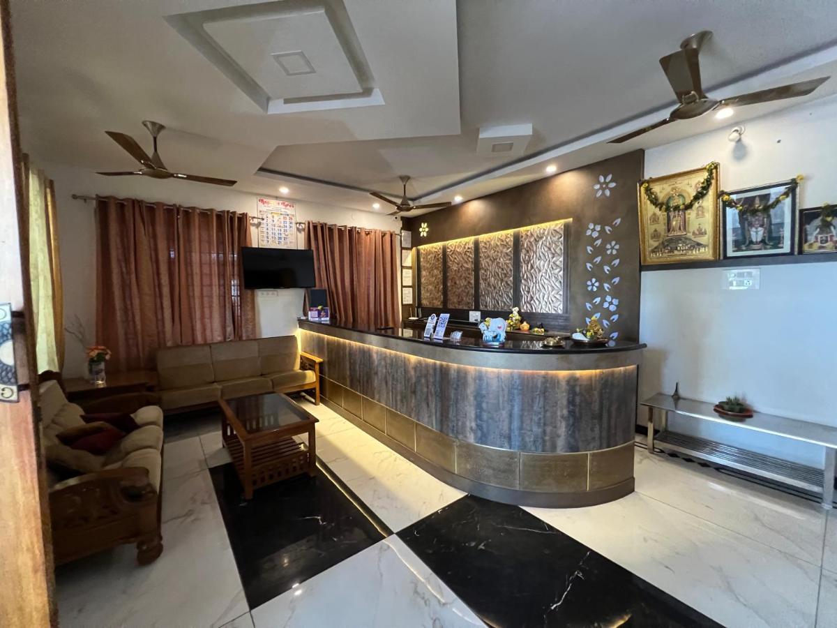 Raja Residency Hotel Alāndurai Kültér fotó