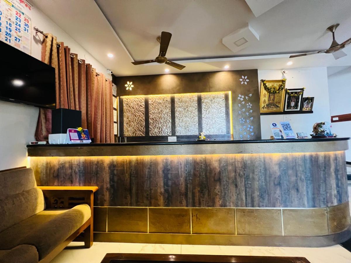 Raja Residency Hotel Alāndurai Kültér fotó