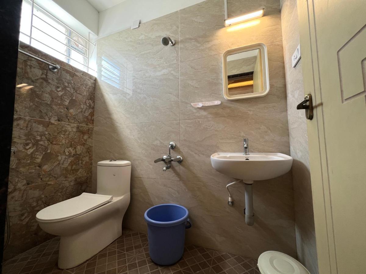 Raja Residency Hotel Alāndurai Kültér fotó